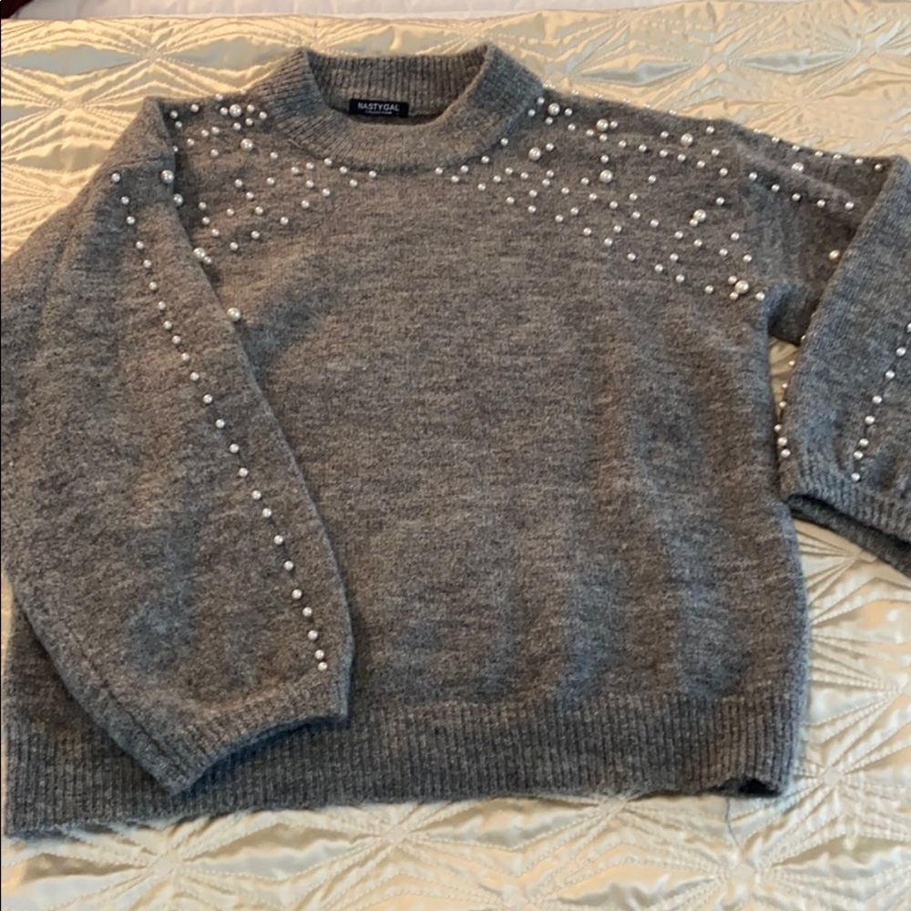 Grey Pearl Nasty Gal Sweater